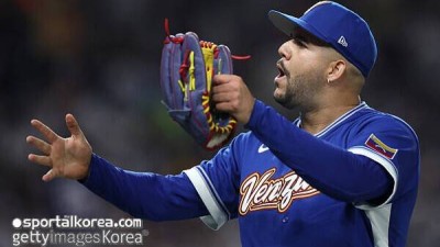 '안타깝다' 한국서 버림받은 '세계챔피언', ML 두 번째 등판서 1이닝 3실점 부진→ERA 13.50 수직 상승