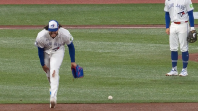 제발 거짓말이라고 말해줘...무릎 십자인대 다친 코디 폰세, 토론토 감독 상당 기간 결장 불가피