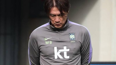 [오피셜] 대굴욕! '0골 5실점, 2연패' 홍명보호, FIFA 랭킹 '25위' 3계단 추락…아시아 1위는 일본, 세계 1위는 프랑스