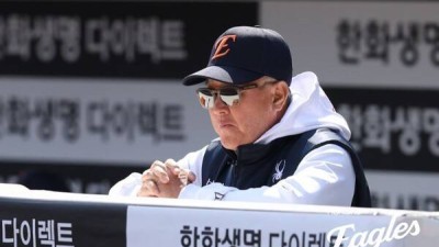 마운드 '총체적 난국' 한화, 누가 나와도 무너진다…문동주마저 대량 실점, 지난해 '철벽 투수진' 어디로 갔나