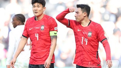 홍명보 '스리백 고집'에 축구해설위원들, 한목소리로 거센 ‘일침’