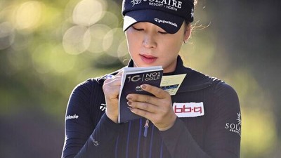 상승세 탄 윤이나, 아람코 대회 첫날 선두권 바라본 11위 [LPGA]