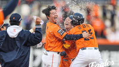 23점을 뽑아도 못 이기는 야구…강팀의 조건은 결국 ‘밸런스’다