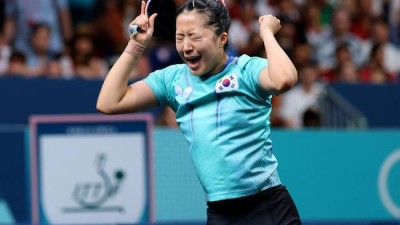 '상대 전적 전패 악몽 지웠다' 신유빈, 중국 3위 잡았다→경기 내용도 11-0 압도…월드컵 4강 진출