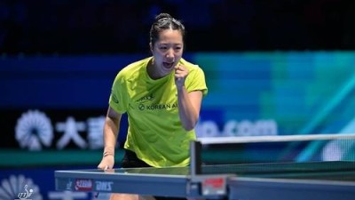 '한국 여자 탁구 최초' 신유빈, 월드컵서 세계 3위 천싱퉁에게 설욕하고 4강행