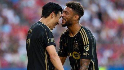 손흥민, 자책골 유도+시즌 8·9호 도움 폭발…골 없지만 ‘미친 활약’(전반 진행 중)