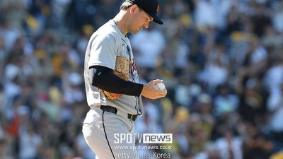 기록원도 ‘너 자격 없어’ KBO 최강 직구의 굴욕… 140m 초대형 만루포 맞았다, 나갈 때마다 실점이라니