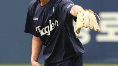 한화 제안→합류까지 단 5일, 대전예수의 길 걷나…김경문 감독 로테이션 돌아간다 반색