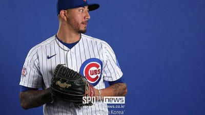 롯데 팬들의 금지어, 왜 롯데서는 이렇게 못 던졌나… 한국서 못 봤던 경기력, 부활 신호탄 쏘나