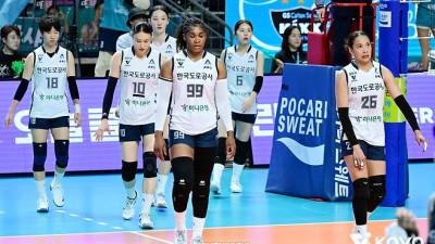 ‘구단이 엎은 잔칫상, 빛바랜 투혼’ 프로를 망각한 도로공사, 씁쓸한 ‘봄 배구’ 퇴장