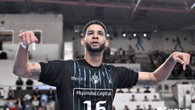 목숨 걸겠다… '오심 못참아' 현대캐피탈 복수혈전, 대한항공 꺾고 반격의 1승