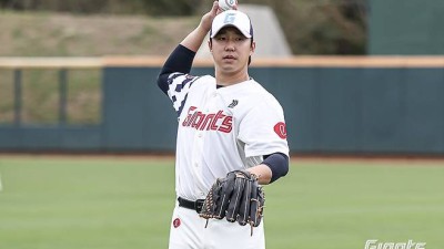 제발 고쳐주세요 매일 300구씩 던진 절박함이라니…2억에 긁은 복권, 롯데서 터질 수 있을까