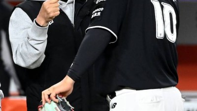 'LG→한화→삼성' 최악 대진 6승2패 통과 → 이강철 KT 감독 마지막에 정상에서 만납시다 [부산 현장]