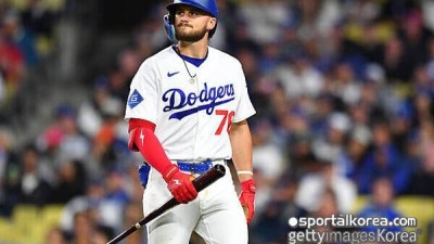 '첫 경기 홈런→21타수 1안타' 김혜성 밀어냈던 유망주 다시 부진 빠졌다…베츠 돌아오면 마이너로 밀려날까