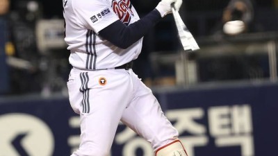 타율 0.094 추락에 포일·주루 참사까지…'국보급 안방마님' 양의지, '붙박이 4번'도 부담스럽다