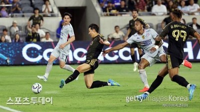 손흥민, 시즌 첫 필드골·2호골 '쾅'…LA FC 3-0 대승 견인