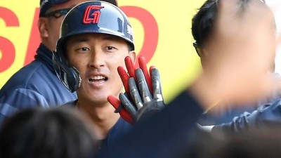 롯데 '4할 OPS 1.386' 괴물이 사라졌다! → 김태형 감독 설명은 [부산 현장]