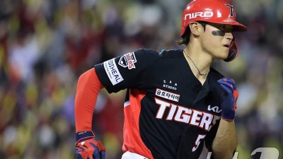 '4번타자' KIA 김도영, 8일 만에 홈런 재개…삼성전 시즌 2호 투런포