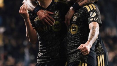 부활한 손흥민, 크루스 아술전 MOTM 선정…블라블라 세리머니 눈길