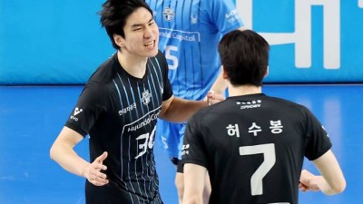 '결국 끝까지 간다' 현대캐피탈, 대한항공에 또 3-0 셧아웃 완승 '2패 뒤 2연승' [천안 현장리뷰]