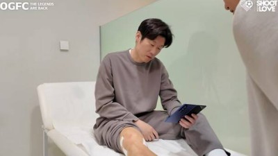 韓 캡틴, 2층 계단 못 올라가, 열흘 동안 앉아 있어야...심각했던 박지성 무릎, 최고 권위 의료진 도움 받아→감동 질주 향한 기대감 UP