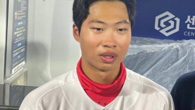 들뜬 플레이해도 빠릿빠릿 이범호 최대 고민 해결되나, 공수주 되는 20살 우익수 등장했다