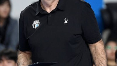 감독님 이제 그만하세요 오심 논란 계속된 비난...참지 못한 KOVO, 블랑 감독에 유감 표명