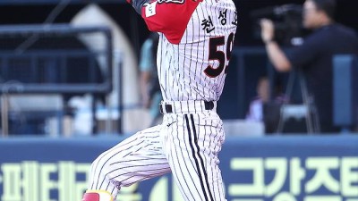 '진짜 깜짝 놀랄 라인업' 4연승 LG, 5연승→공동 1위 도전에 1번타자 천성호 투입