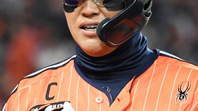 개막전 첫 홈런 후 10G 만에 다시 손맛...한화 캡틴, KIA 에이스 두들겼다 [대전 현장]