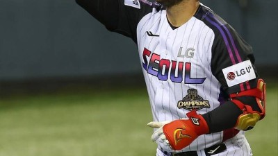 LG, SSG 꺾고 5연승 질주…프로야구 역대 최소 경기 100만 관중 돌파