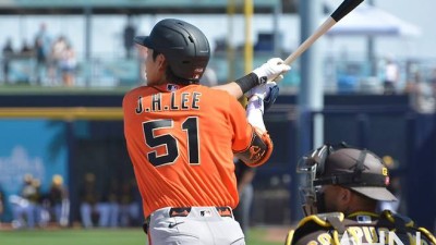 '터졌다' 이정후, '2루타+첫 홈런' 장타 '쇼쇼쇼'…볼티모어 제물로 '슬럼프탈출'