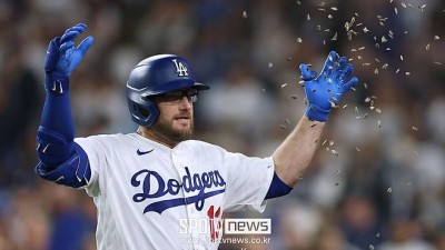 홈런→홈런→끝내기홈런…먼시 다저스 영웅 등극, 오타니 44경기 연속 출루 '이치로 넘었다'