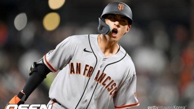 '이정후 걱정? 괜한 소리였다' 홈런+호수비에 美 매체도 감탄