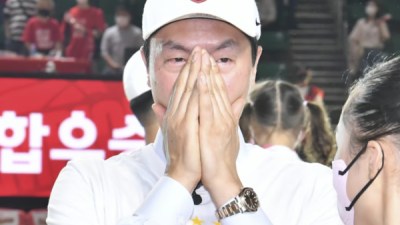 스포츠 정신 엿 바꿔먹었나 벤치에 마이크 설치해야 승부조작급 사태 터진 KBL, 팬들은 바보가 아니다