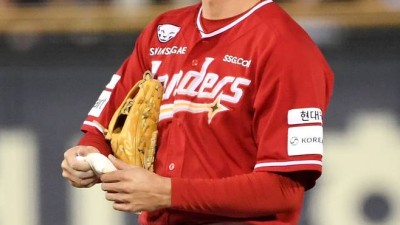 발떼고 공받은 2루수 결국 2군행. 감독의 탄식 그렇게 수비훈련을 많이 했는데...[잠실 코멘트]