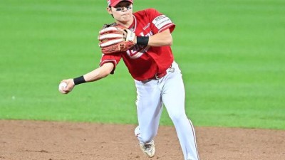 이러다 트레이드 알아봐야 하나…괜찮은 2루수 어디 없나요, “대안을 찾아야 한다”