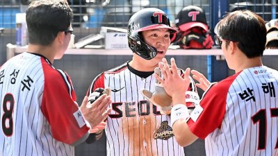 LG 폭주 끝이 없다…SSG 9-1 제압하고 3연전 싹쓸이+7연승 질주→'6이닝 무실점' 톨허스트 시즌 2승 [잠실:스코어]