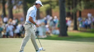 또 ‘승리의 눈물’ 매킬로이…2002년 타이거 이후 없었던 마스터스 백투백, 그가 해냈다