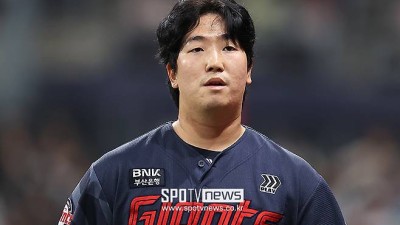 병원서 힘들 거 같다고 은퇴 위기였는데, 154km 던지다니…롯데 트레이드 대박 반열 합류하나