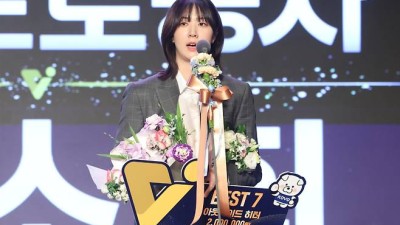 베스트7 수상 강소휘, 뼈 있는 수상 소감...도공 정규리그 1위, 김종민 감독 ·동료·팬과 함께 이뤄 [V리그 시상식]