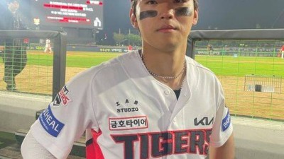 팀이 143패 할 것 같았다 4번타자의 절박감, 5연승 이끈 역전 만루포 치고 '레츠고' 외치다...이제 몬스터 모드인가