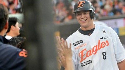 '2군행' 노시환, MOON에 장문의 문자 보냈다…돌아와서 잘 쳐줘야 한화 연승 가능 [대전 현장]