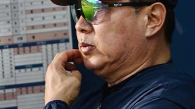 김태형 감독 “김진욱, 최고의 피칭했다..손성빈과 호흡도 칭찬하고 싶어”