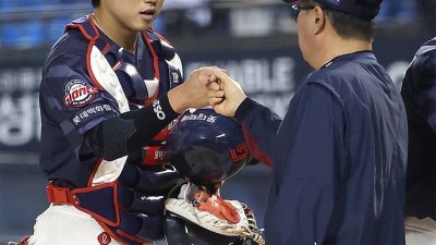 사실 볼넷인 줄, 도파민 터진다 김진욱 보더라인 투구에 LG는 얼어붙고, 손성빈은 할 말을 잃고