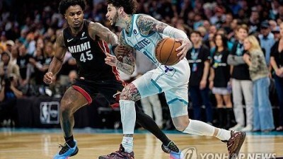 명승부를 얼룩지게 한 더티플레이... 볼, 동업자 정신 망각한 행동으로 논란