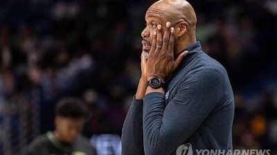 '감독 경질 안 하면 팀 떠날래!' 팀 분위기 엉망... 올랜도가 부진한 이유가 있었다