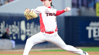 현진이와 이야기 하더니 피안타율 3할2푼9리→8푼3리 천적으로 돌변...또 이닝 먹방 예고, 38살 대투수는 어떻게 좌타 공포증 해결했나