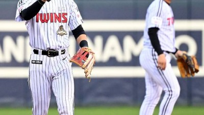 연승 끝난 LG, 신민재가 사라졌다! → 롯데전 천성호 이영빈 파격 내야진 [잠실 현장]