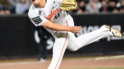 한화만 그러겠나? KBO 투수들 제구력 역대 최악! 관전 피로도 급상승...한미일 볼넷 지표 보니