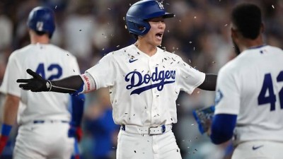 김혜성에 유독 까탈스러운 로버츠 감독, '선제 투런포→3연타석 삼진'에 뭐라 할까? 여전히 안심할 수 없는 처지